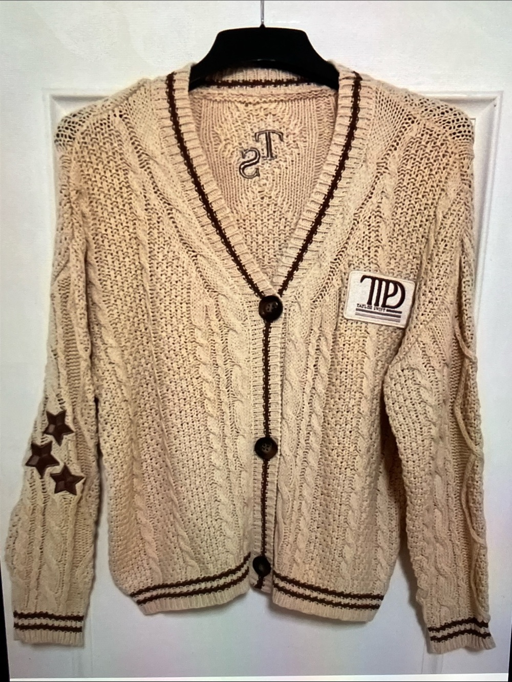 Taylor Swift Cream Cable Knit Buttoned Cardigan with Brown Trim